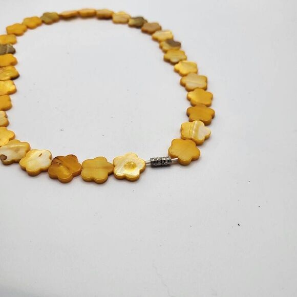 Vintage 70s Dyed Abalone Shell Flower Power Necklace - Picture 3 of 6